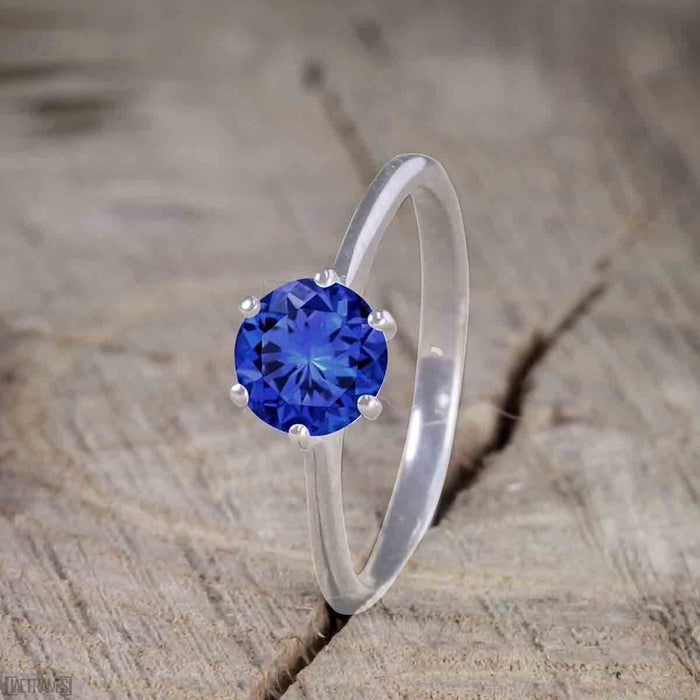 Beautiful 1 Carat Round Cut Sapphire Solitaire Engagement Ring for Women in White Gold