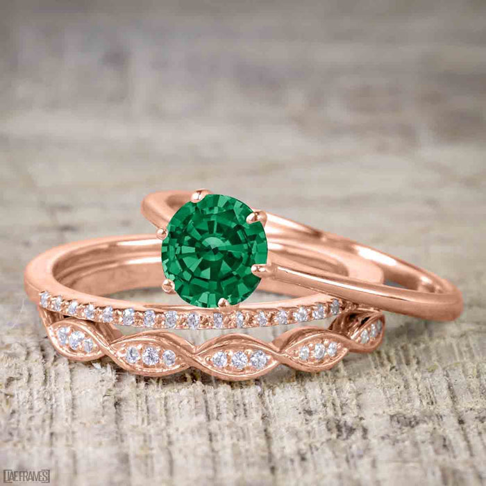 1.50 Carat Round cut Emerald and Diamond Solitaire Trio Wedding Bridal Ring Set in Rose Gold