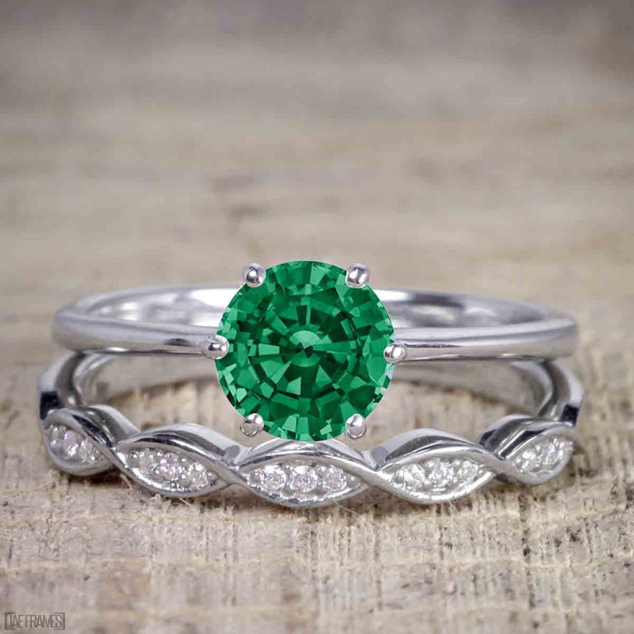 1.50 Carat Round cut Emerald and Diamond Solitaire Trio Wedding Bridal Ring Set in White Gold