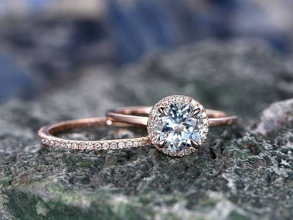 Classic 1.50 Carat Round Cut Aquamarine and Diamond Wedding Ring Set with Plain Gold Band in Rose Gold