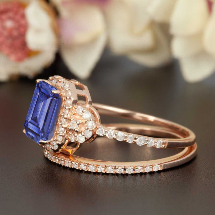 1.50 Carat Emerald Cut Sapphire and Diamond Wedding Ring Set in Rose Gold Dazzling Ring