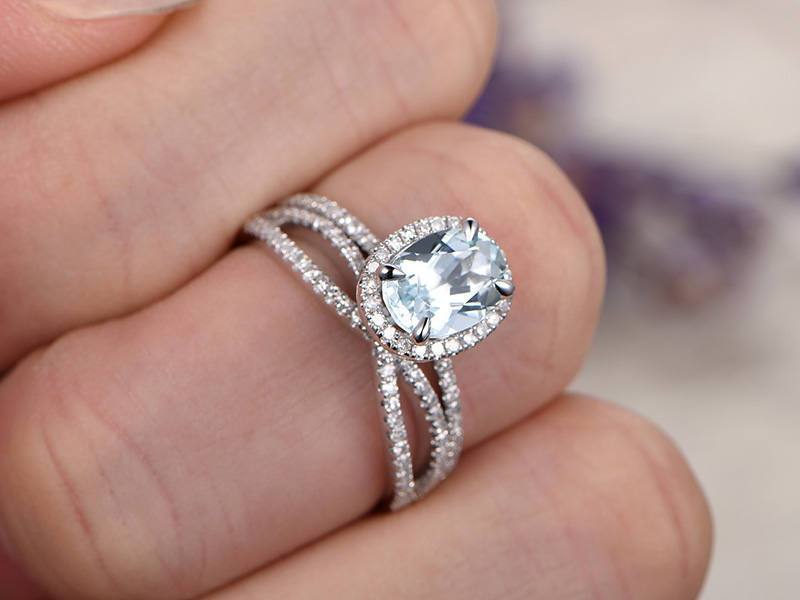 Perfect 2 Carat Oval Cut Aquamarine and Diamond Wedding Ring Set in White Gold