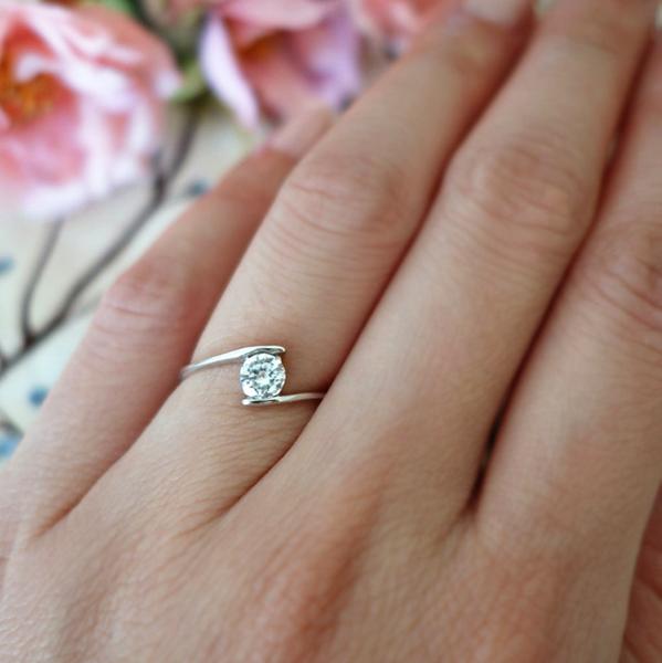 Gold Pear Serif diamond & 18kt gold ring | Katkim | MATCHES UK