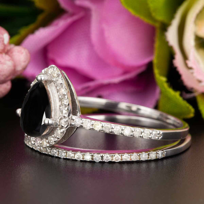 1.50 Carat Pear Cut Black Diamond and Diamond Wedding Ring Set in 9k White Gold for Modern Brides