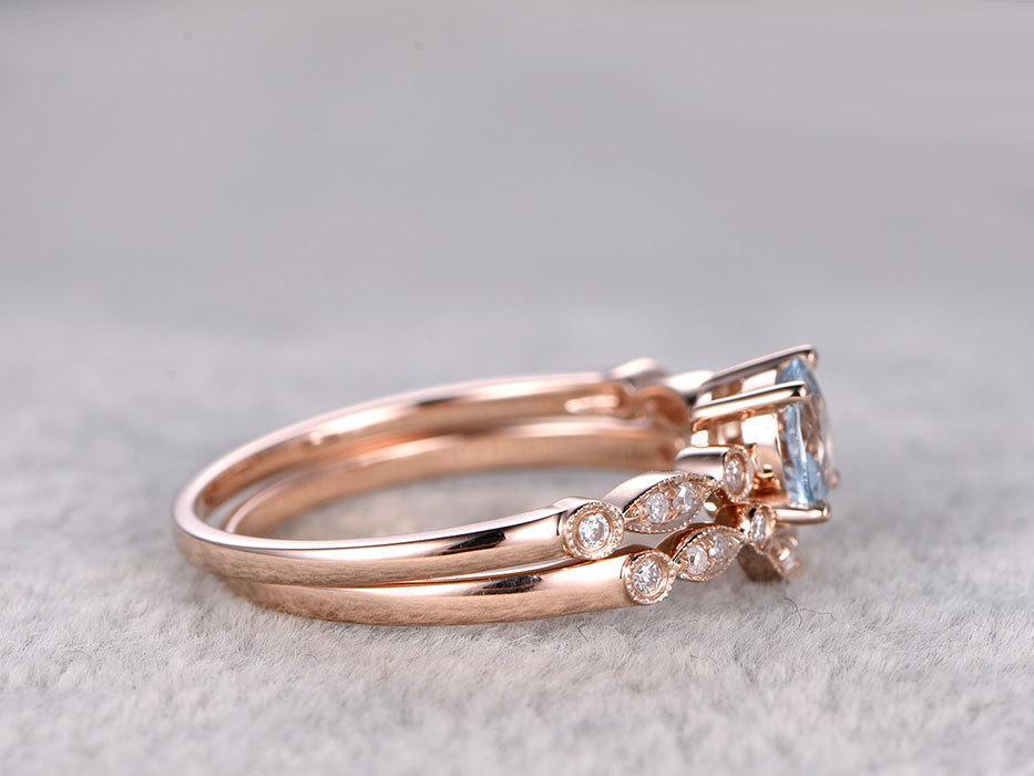Unique 1.50 Carat Oval cut Aquamarine and Diamond Wedding Ring Set in Rose Gold