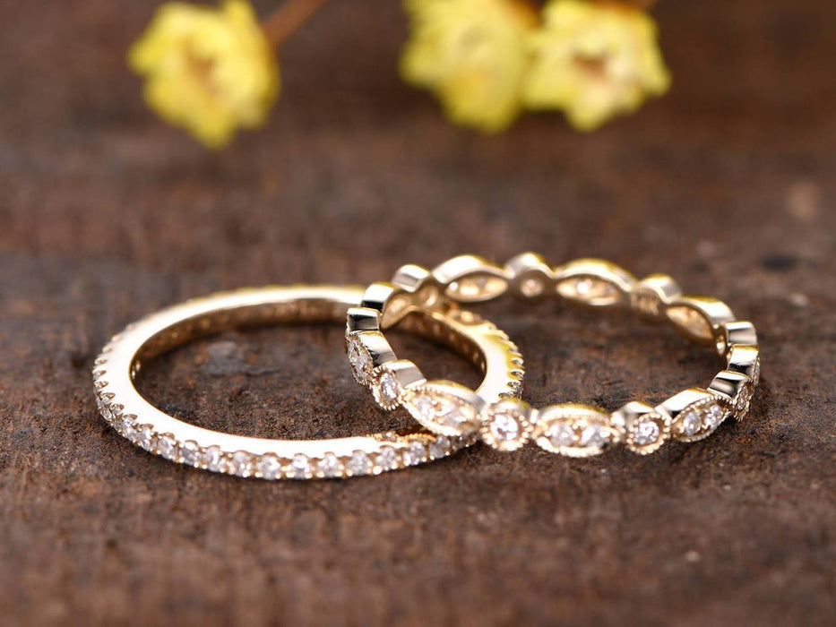 Beautiful pair of 2 .50 Carat Wedding Ring Band in Yellow Gold