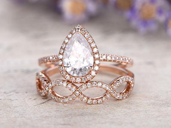 1.50 Carat Pear Cut Moissanite and Diamond Wedding Ring Set in Rose Gold