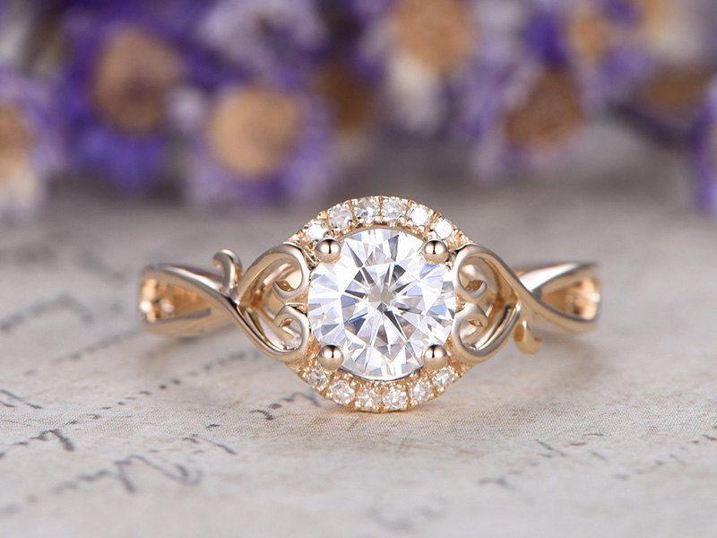1.25 Carat Round Cut Moissanite and Diamond Engagement Ring for Her in Yellow Gold
