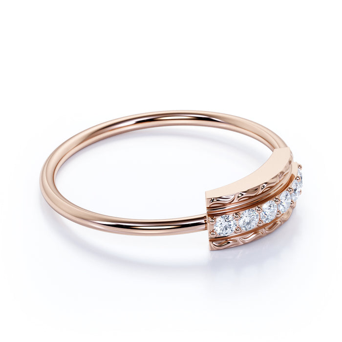 Vintage Style Stackable Ring with Round Shape Diamonds in Rose Gold