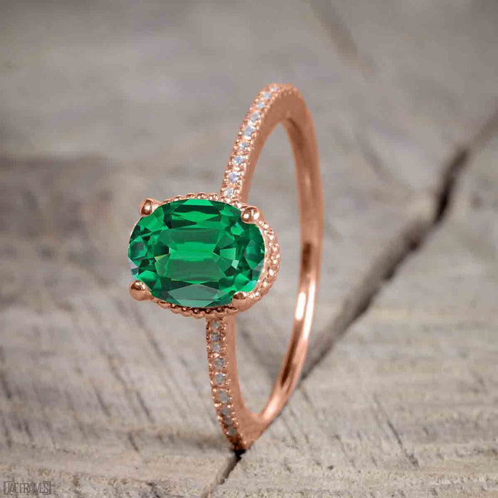 1.50 Carat Oval cut Emerald and Diamond Trio Wedding Ring Set for Women in Rose Gold