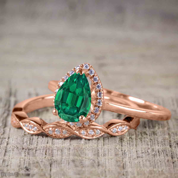 Affordable 2.50 Carat Pear cut Emerald and Diamond Antique Wedding Trio Ring Set in Rose Gold