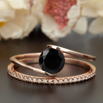 1.5 Carat Round Cut Black Diamond and Diamond Wedding Ring Set in 9k Rose Gold Glamorous Ring