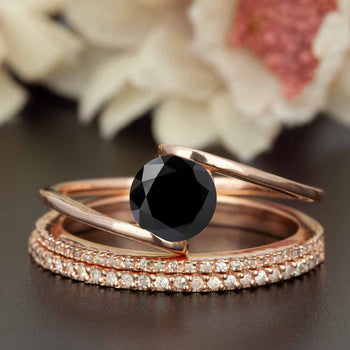 2 Carat Round Cut Black Diamond and Diamond Trio Wedding Ring Set in Rose Gold Glamorous Ring