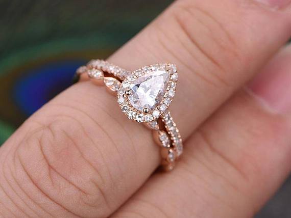 2 Carat Pear Cut Moissanite and Diamond Wedding Ring Set in Rose Gold