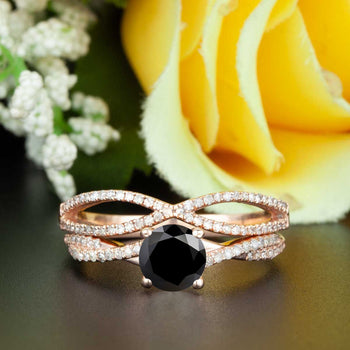 2 Carat Round Cut Black Diamond and Diamond Bridal Ring Set in Rose Gold Splendid Ring