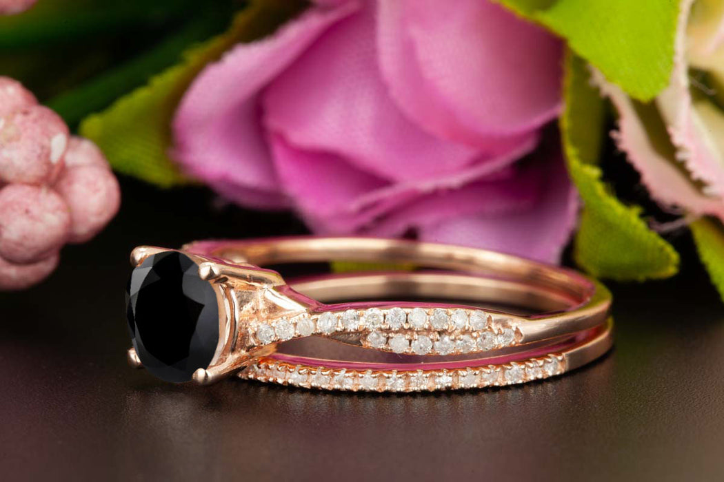 1.5 Carat Round Cut Black Diamond and Diamond Bridal Ring Set in 9k Rose Gold Splendid Ring