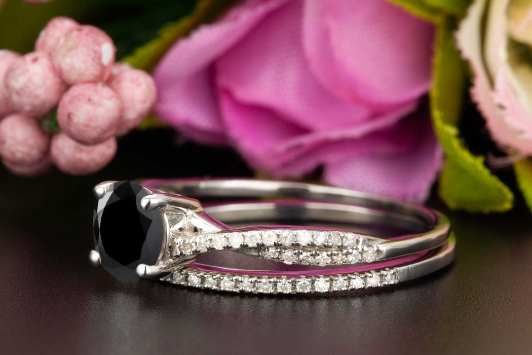 1.5 Carat Round Cut Black Diamond and Diamond Bridal Ring Set in 9k White Gold Splendid Ring