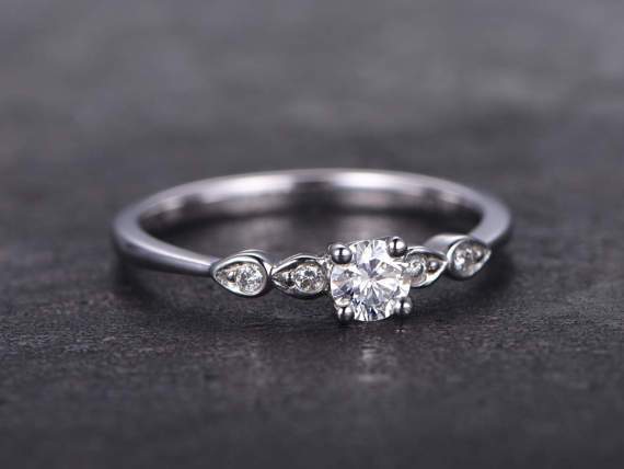 5 Stone 1.25 Carat Round Cut Moissanite and Diamond Engagement Ring in White Gold