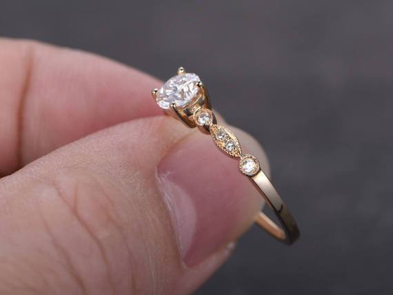 5 Stone 1.25 Carat Round Cut Moissanite and Diamond Engagement Ring in Yellow Gold