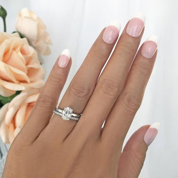 Classic 1.5 Carat Oval Cut Solitaire Wedding Ring Set in White Gold over Sterling Silver