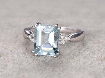 7 Stone 1.25 Carat Emerald Cut Aquamarine and Diamond Engagement Ring in White Gold