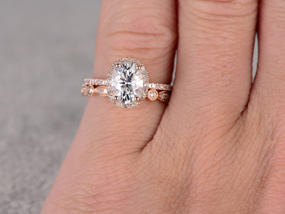 2 Carat Round Cut Morganite and Diamond Halo Solitaire Bridal Set in Rose Gold