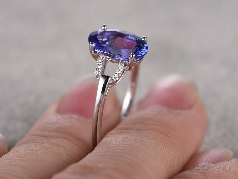 1.25 Carat Oval Tanzanite Diamond Unique Prong Engagement Rings in White Gold