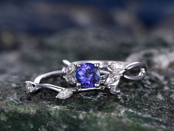 1.50 Carat Solitaire Round Cut Tanzanite Diamond Wedding Ring Set in White Gold