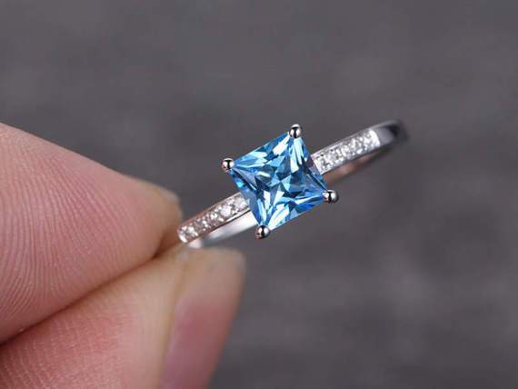 1.25 Carat Princess Cut London Blue Topaz Milgraine Engagement Ring in White Gold