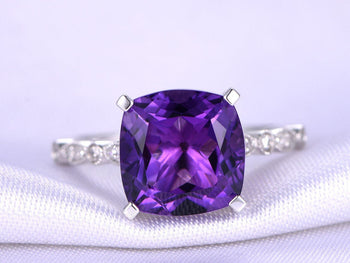 1.50 Carat Cushion Amethyst and Diamond Engagement Ring in White gold